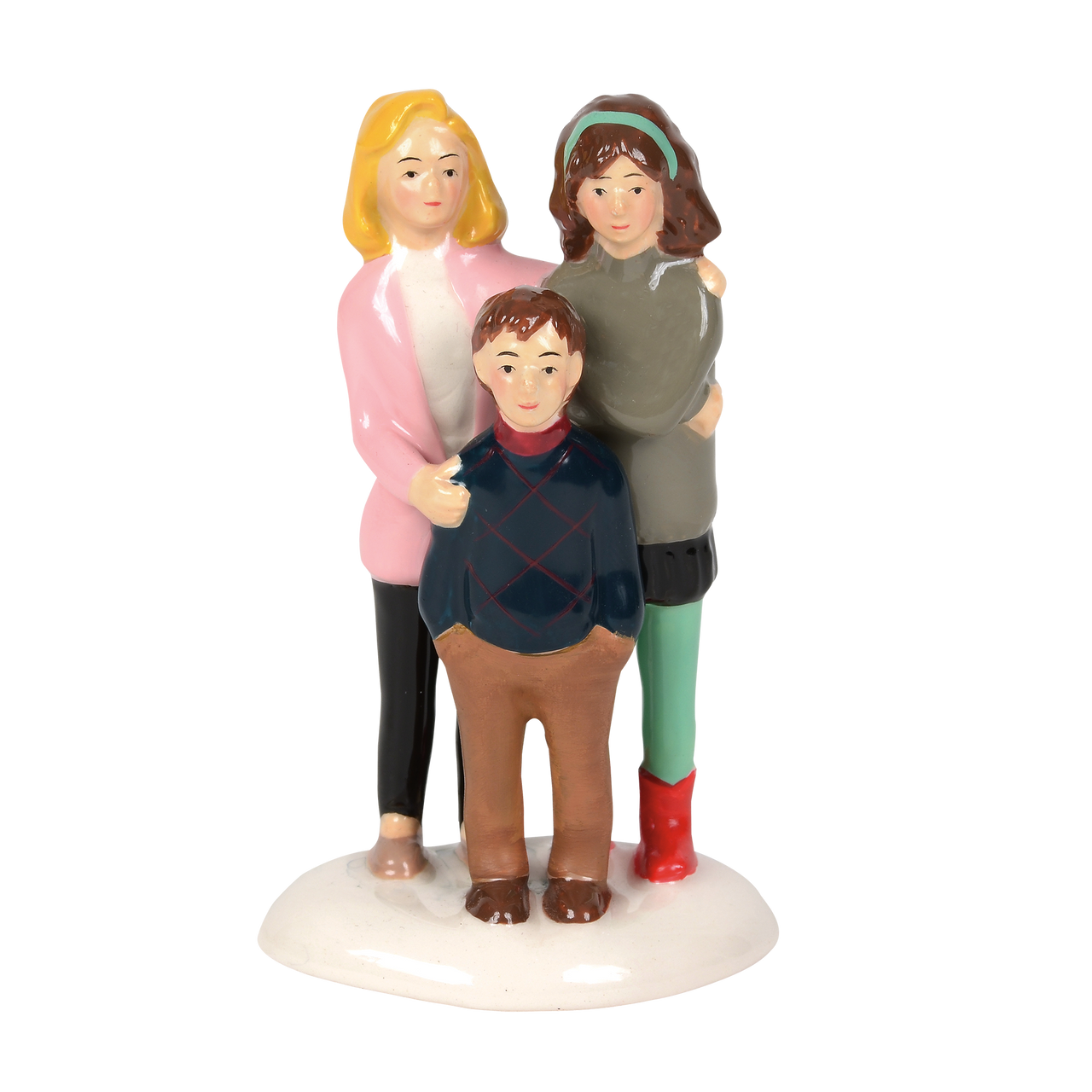 The family, Ellen, Audrey, and Rusty, wait for the pivotal moment when Clark finally gets the thousands of bulbs on the house to light.