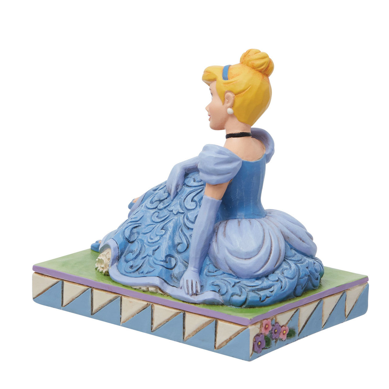 Cinderella Personality Pose - "Compassionate and Carefree"