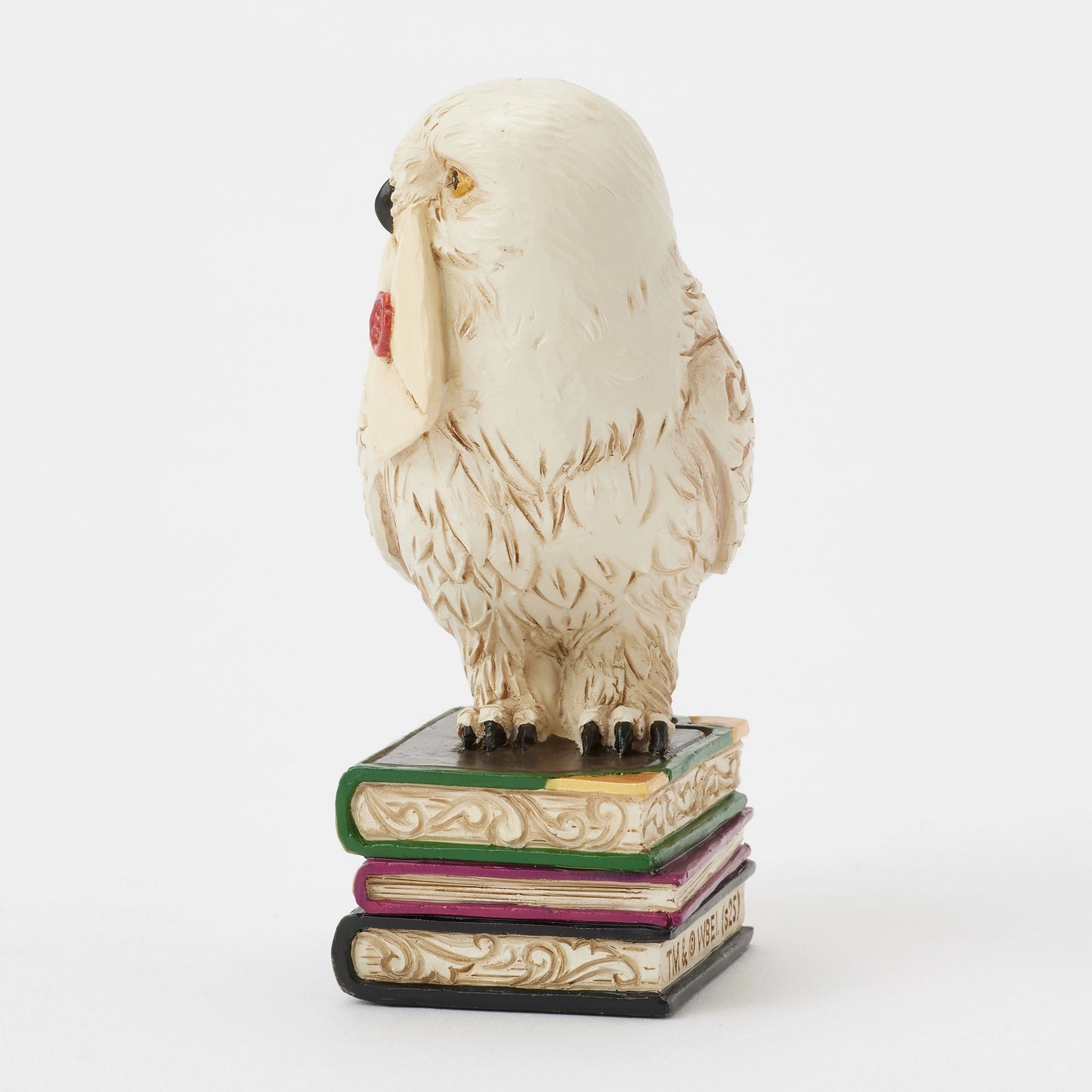 Cardenal cariñoso en adorno de vuelo